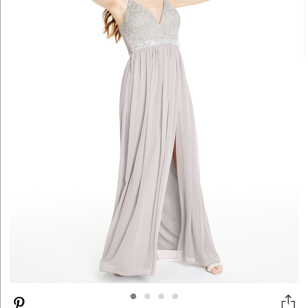 Size small I buyed at Macy’s I used just one time